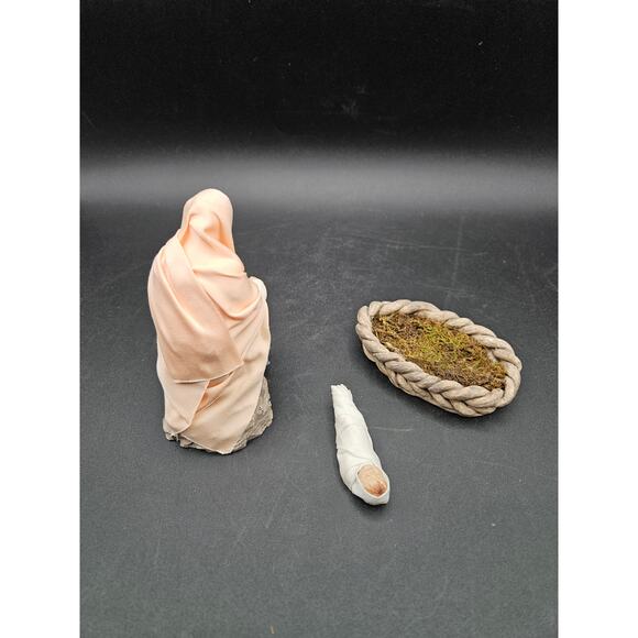 Hestia Creations Mary and Baby Jesus in Manger Nativity Figurines - Picture 2 of 3